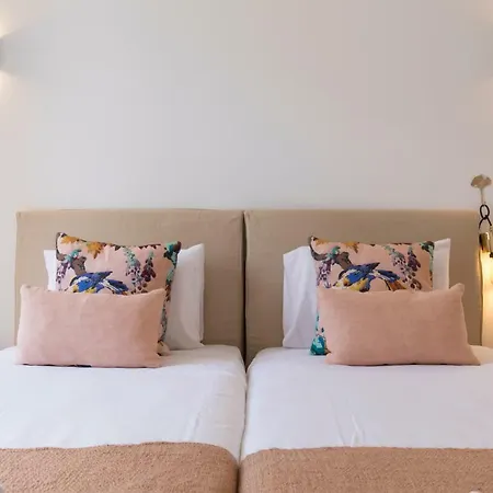 Charming 2 Bedroom In Baixa Chiado Lissabon