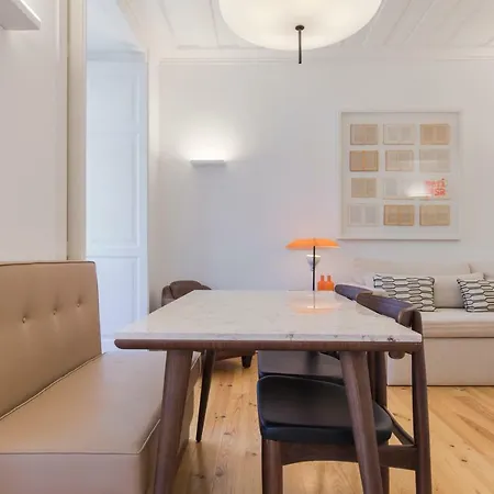 Charming 2 Bedroom In Baixa Chiado * Lissabon