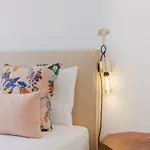 Charming 2 Bedroom In Baixa Chiado Διαμέρισμα *