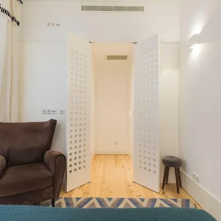 Charming 2 Bedroom In Baixa Chiado * Lissabon