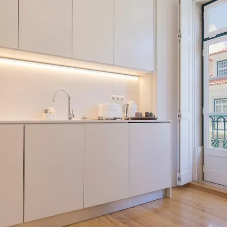 Charming 2 Bedroom In Baixa Chiado Apartman