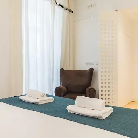 Charming 2 Bedroom In Baixa Chiado
