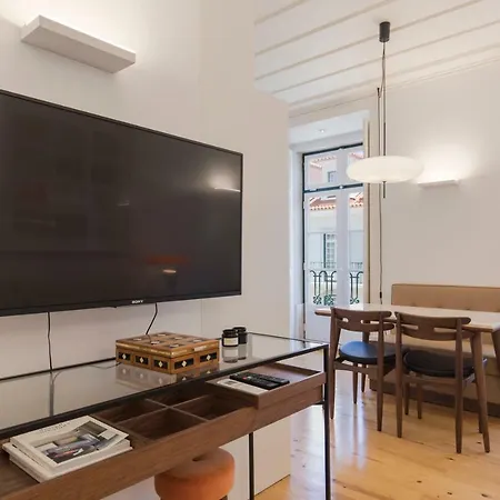 Charming 2 Bedroom In Baixa Chiado