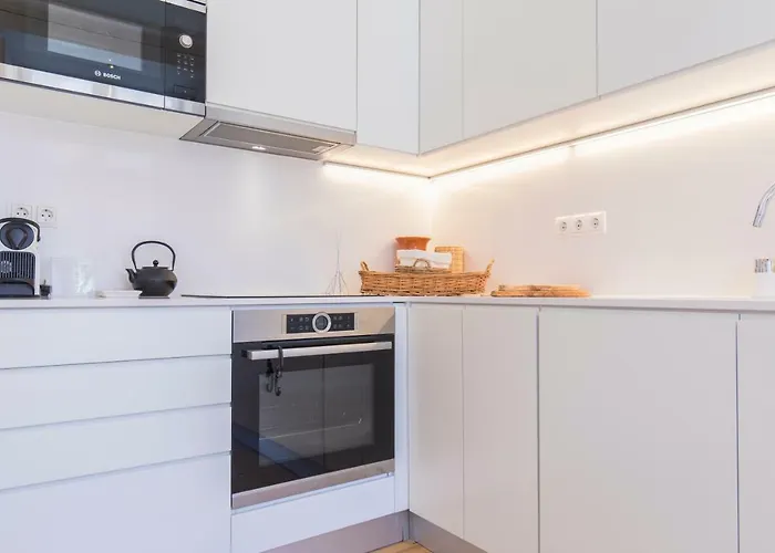 Charming 2 Bedroom In Baixa Chiado Apartman *