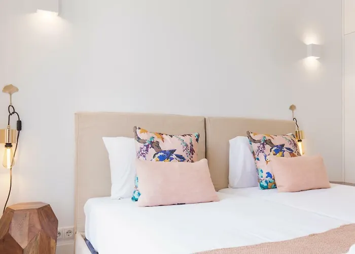 Charming 2 Bedroom In Baixa Chiado Apartman