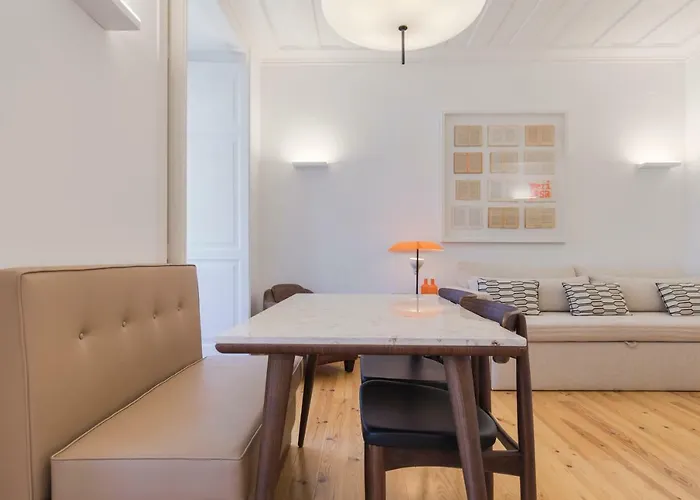 Charming 2 Bedroom In Baixa Chiado * Lizbona