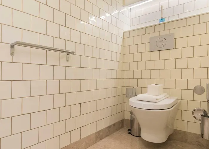 Charming 2 Bedroom In Baixa Chiado Apartman Lisboa