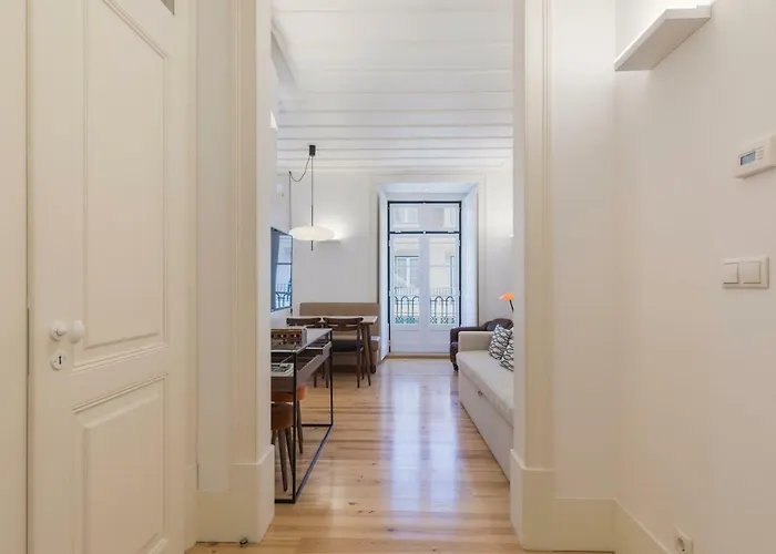 Charming 2 Bedroom In Baixa Chiado *