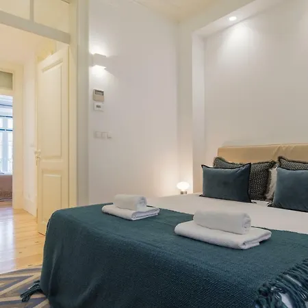 Charming 2 Bedroom In Baixa Chiado 아파트