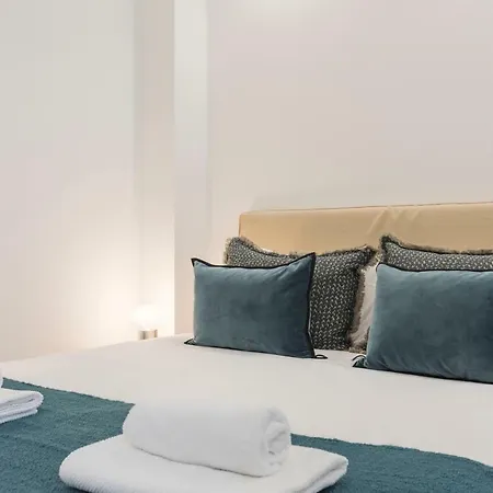 Charming 2 Bedroom In Baixa Chiado * 리스본