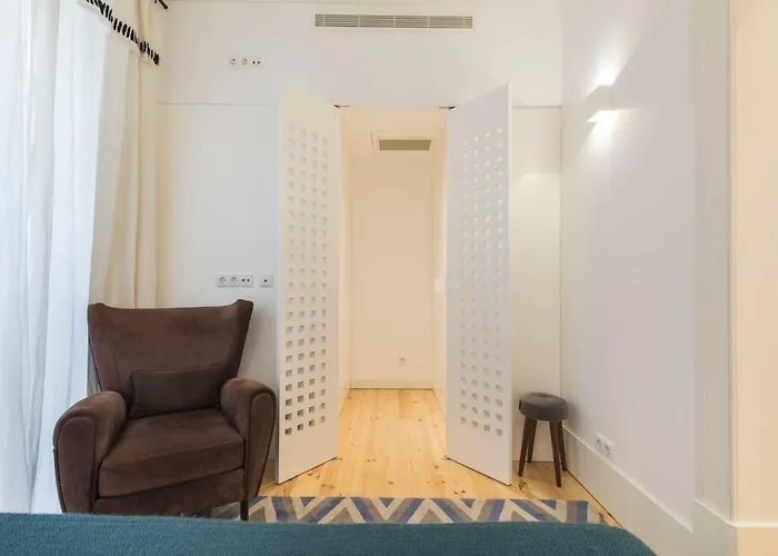 Charming 2 Bedroom In Baixa Chiado * Lisboa